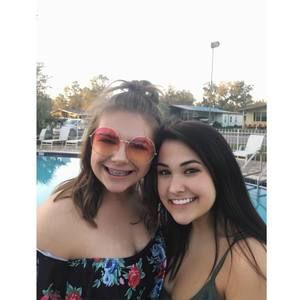 Meet your Posher, Caitlyn